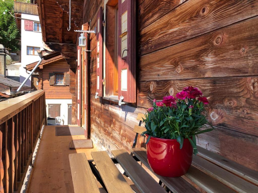 Appartement "Le Ver Luisant" A Saint-Martin, Val D'Herens, Valais Exterior photo